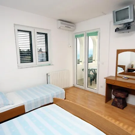 Balica Rat 4868d Apartment Celina